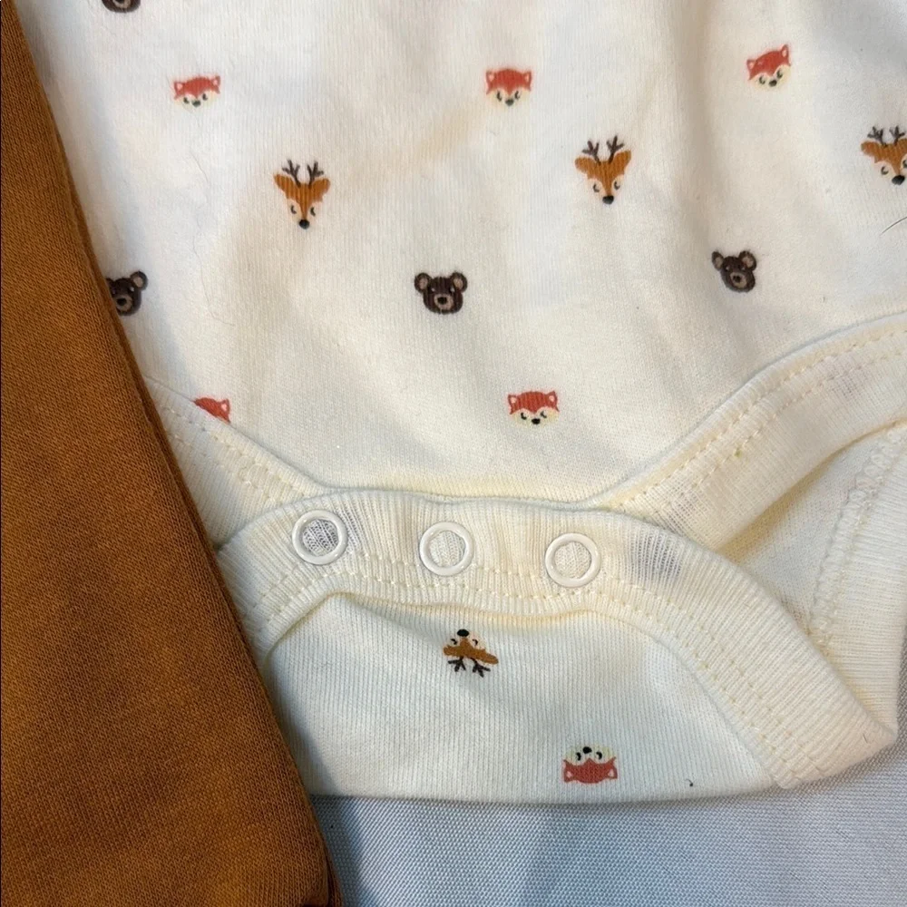 Starting Out brand, Adorable Cream and Brown Baby Set, size Newborn, BNWT